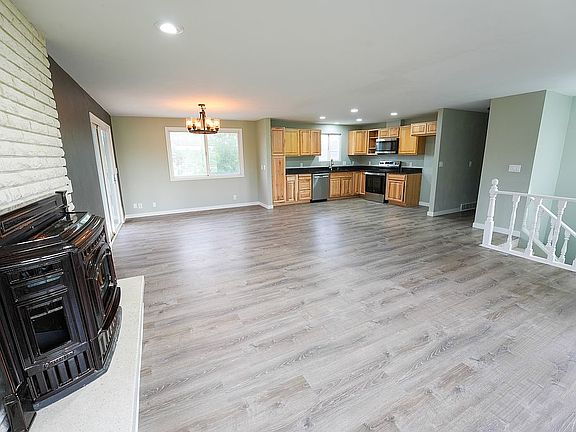 Open Concept Kitchen/Dining