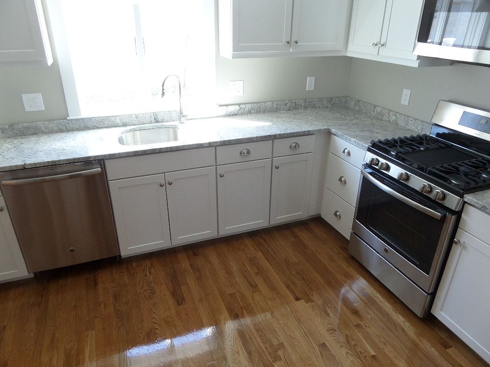 2nd image of 175 Ash St APT 1