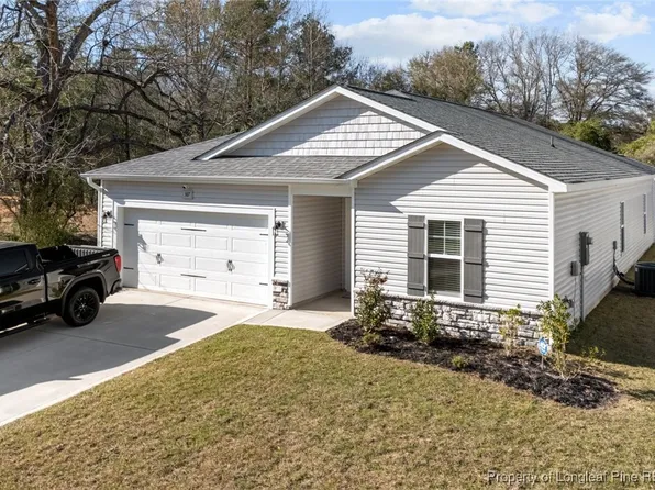307 E 7th Ave, Raeford, NC 28376