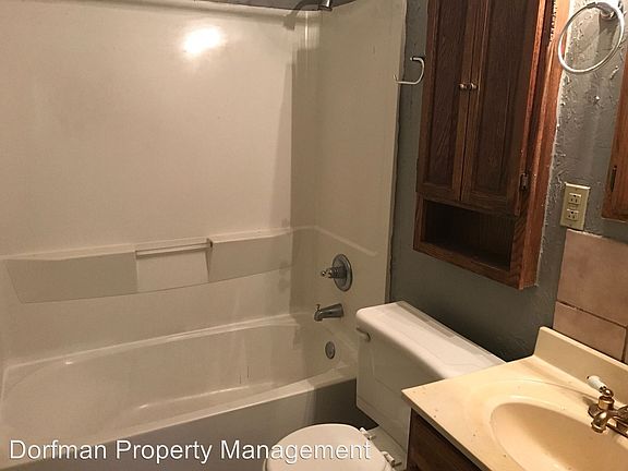 4th image of 6049 Ruskin Pl W