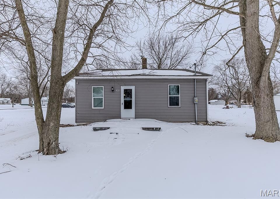 1st image of 305 Mine Rd