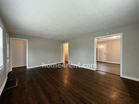 5th image of 7801 Smalley Ave