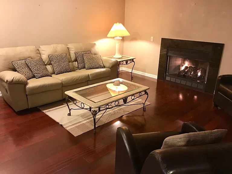 1009 Lakeside Dr — Photo 5