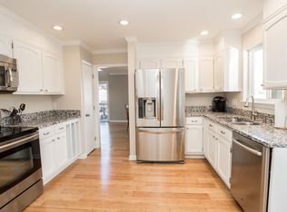 8909 Saint Croix Ln, Charlotte, NC 28277