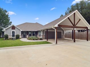 4511 Wildwood Cir, Granbury, TX 76049