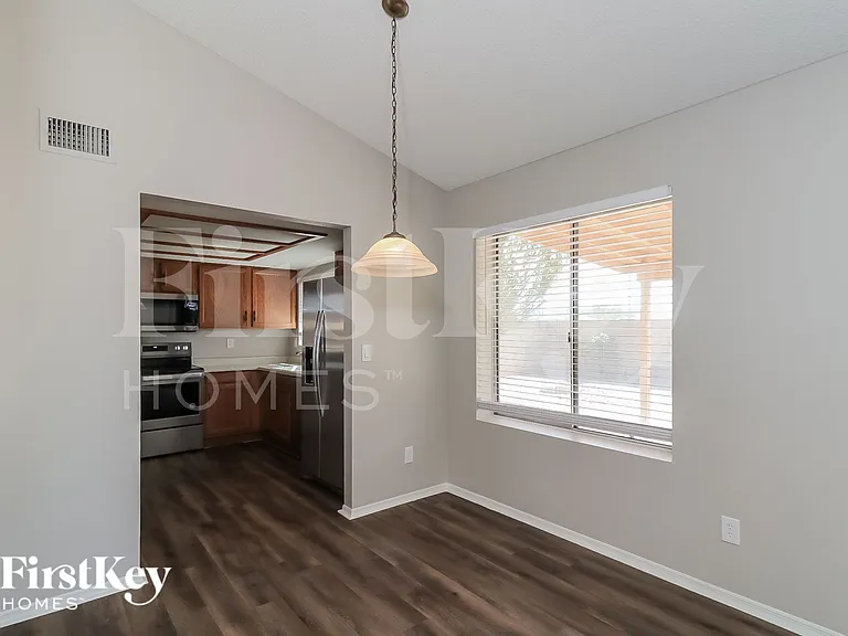 8603 W Diana Ave — Photo 6