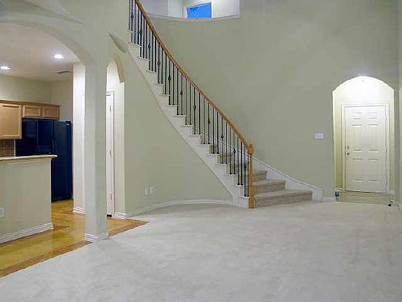2nd image of 207 Wooded Glen Ct