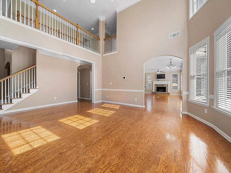 130 Candler Ct — Photo 9