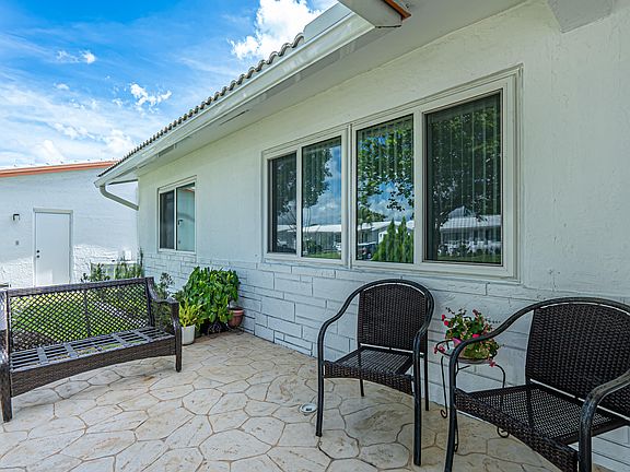 4th image of 1125 NW 90th Way