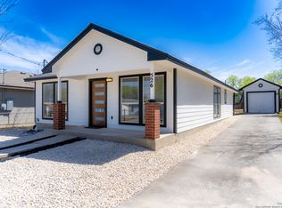 526 J St, San Antonio, TX 78220