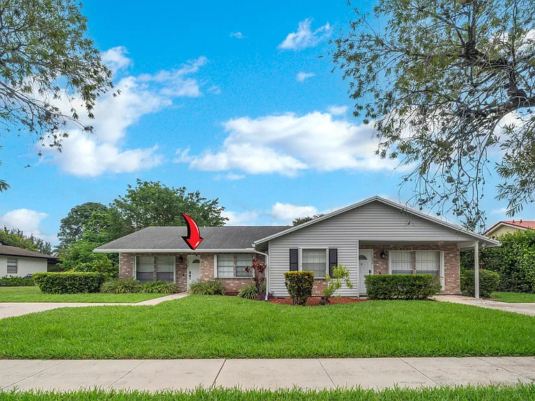1350 Riverside Cir #1 — Photo 1
