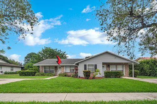 1350 Riverside Cir #1 Photo 1