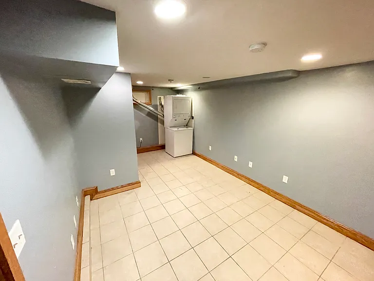 245 W 3rd St #2 — Photo 3