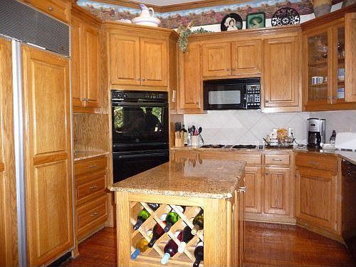 5th image of 1908 Pembroke Ln