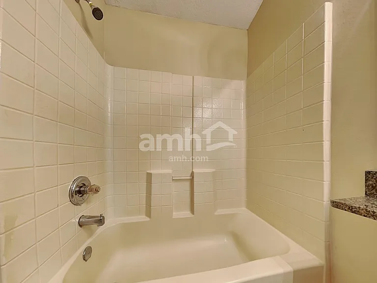 8467 Quarter Horse Dr — Photo 14