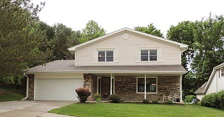 1st image of 607 Louisiane Cir