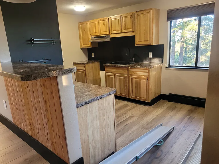 727 Lookout Mountain Rd #B — Photo 4