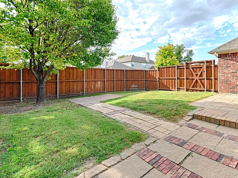 3912 Releigh Ct — Photo 24