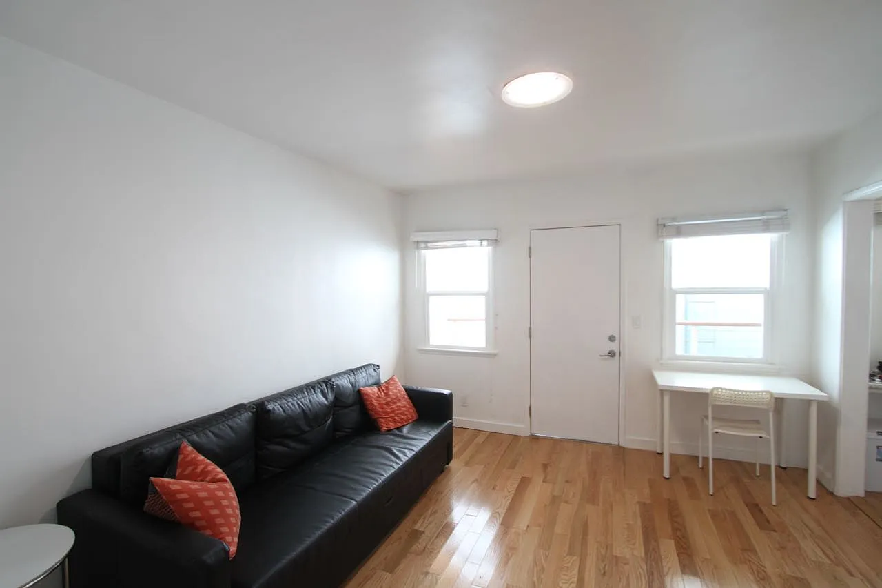 1 bed, 550 sqft, $3,499 — Photo 4