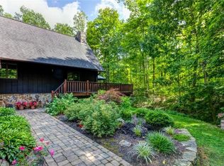 12456 Woodin Rd, Chardon, OH 44024