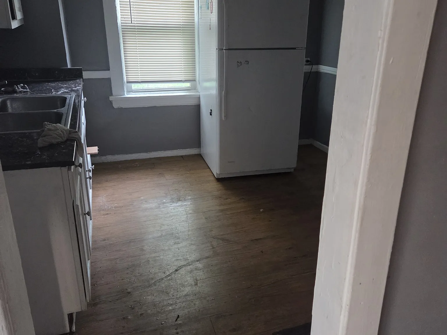 10702 Bryant Avenue - 1 — Photo 3