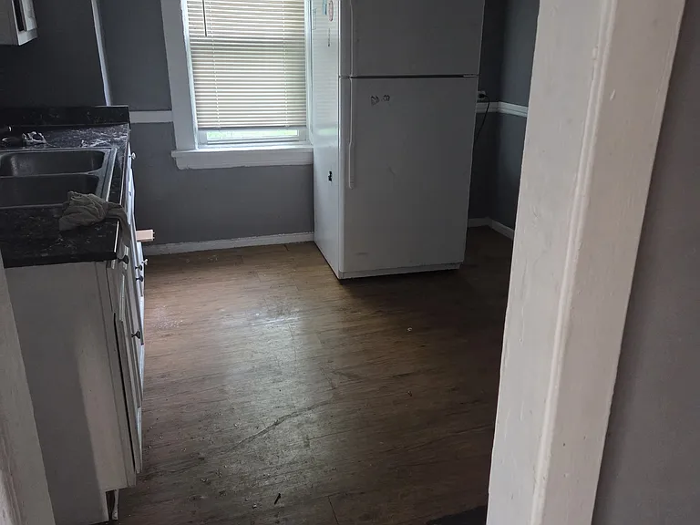 10702 Bryant Ave #1 — Photo 3