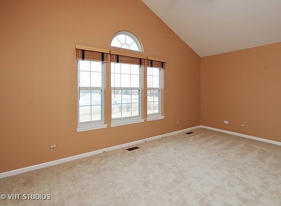 5th image of 1053 Blackburn Dr