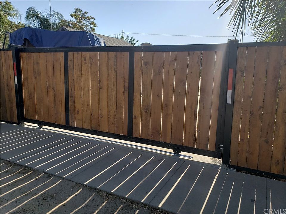 1st image of 27765 Jefferson Ave