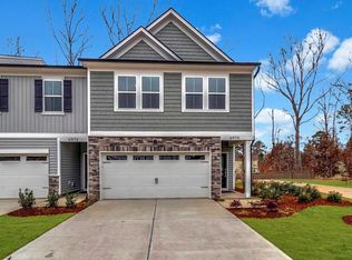 6970 Doddridge Ln, Cary, NC 27519