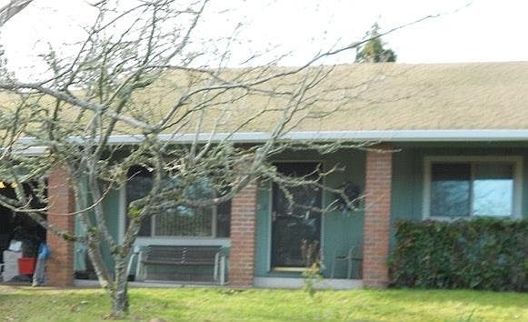 2nd image of 135 E 40th Ave