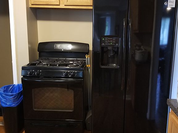 4th image of 1328 Austin Ave