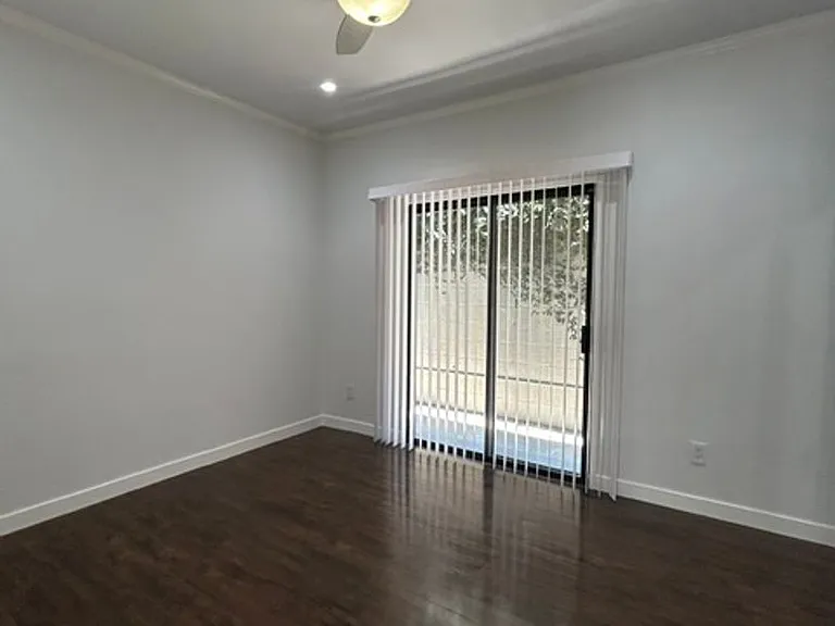 6337 Primrose Ave — Photo 13
