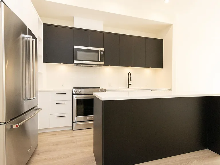 2635 King George Blvd #441 — Photo 6
