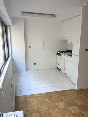 Rented by Carlyle Property Management | media 8