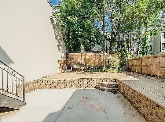 5th image of 212 Starr St #1F