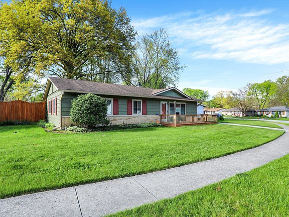 3rd image of 419 W William Dr