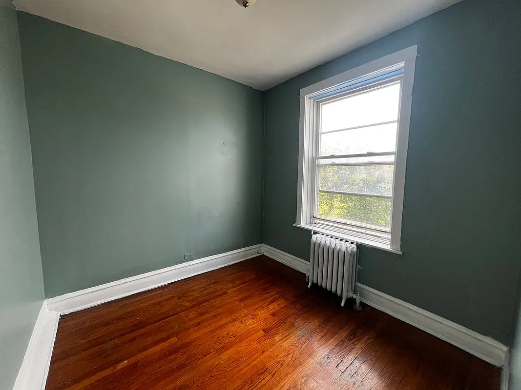 3 bed, 1.0 bath, 850 sqft, $1,750 — Photo 4