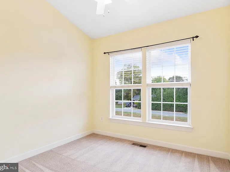 300 Dixon St #308 — Photo 23