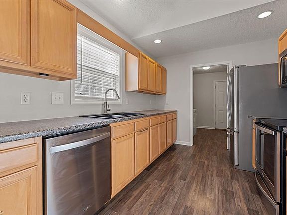 5th image of 3016 Karlingdale Dr