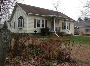 78 Parsonage St, Saranac, MI 48881