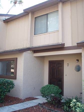 1st image of 7 Fair Oaks Cir