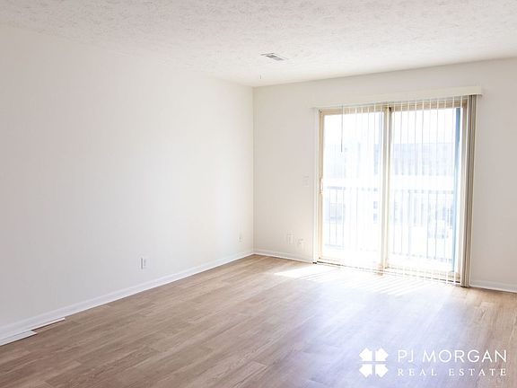 4th image of 5116 Leavenworth St #202