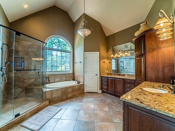 4th image of 120 Fountain Head Ct