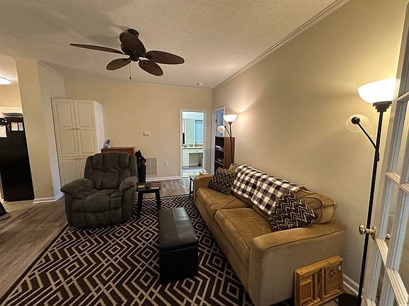 4th image of 9780-06 Leyland Dr. #6