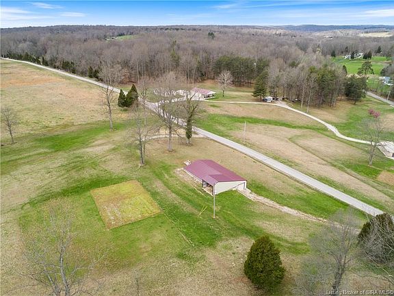 5th image of 4041 E County Road 1050 S