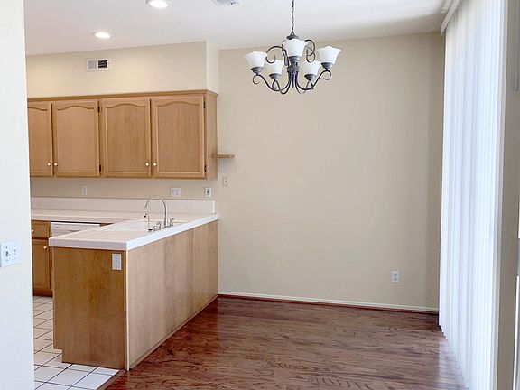 5th image of 11064 Creekbridge Pl