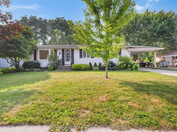 57 Coleman St, Huron East, ON N0K 1W0