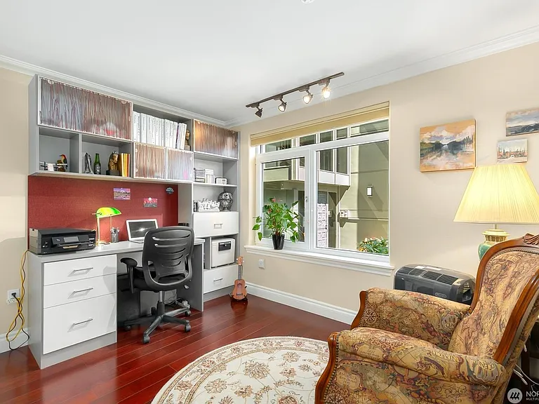 2100 Thorndyke Ave W #101 — Photo 21