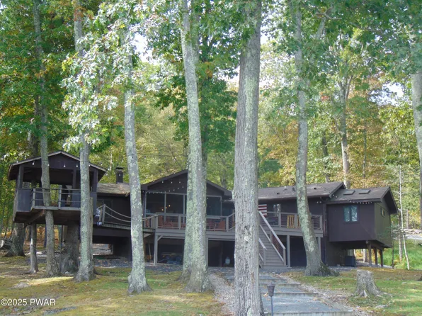 130 Lower Lakeview Dr, Hawley, PA 18428