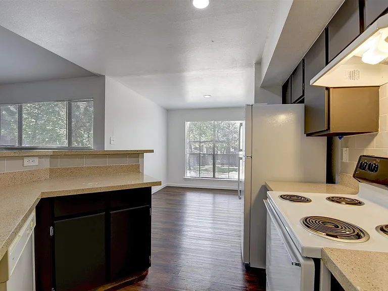 7200 W T C Jester Blvd #904 — Photo 21